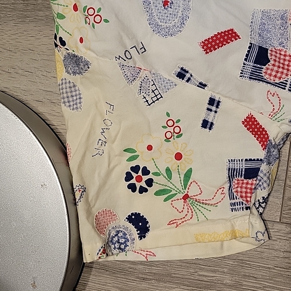 Vintage 80's Spring Time Shirt. - Picture 7 of 11